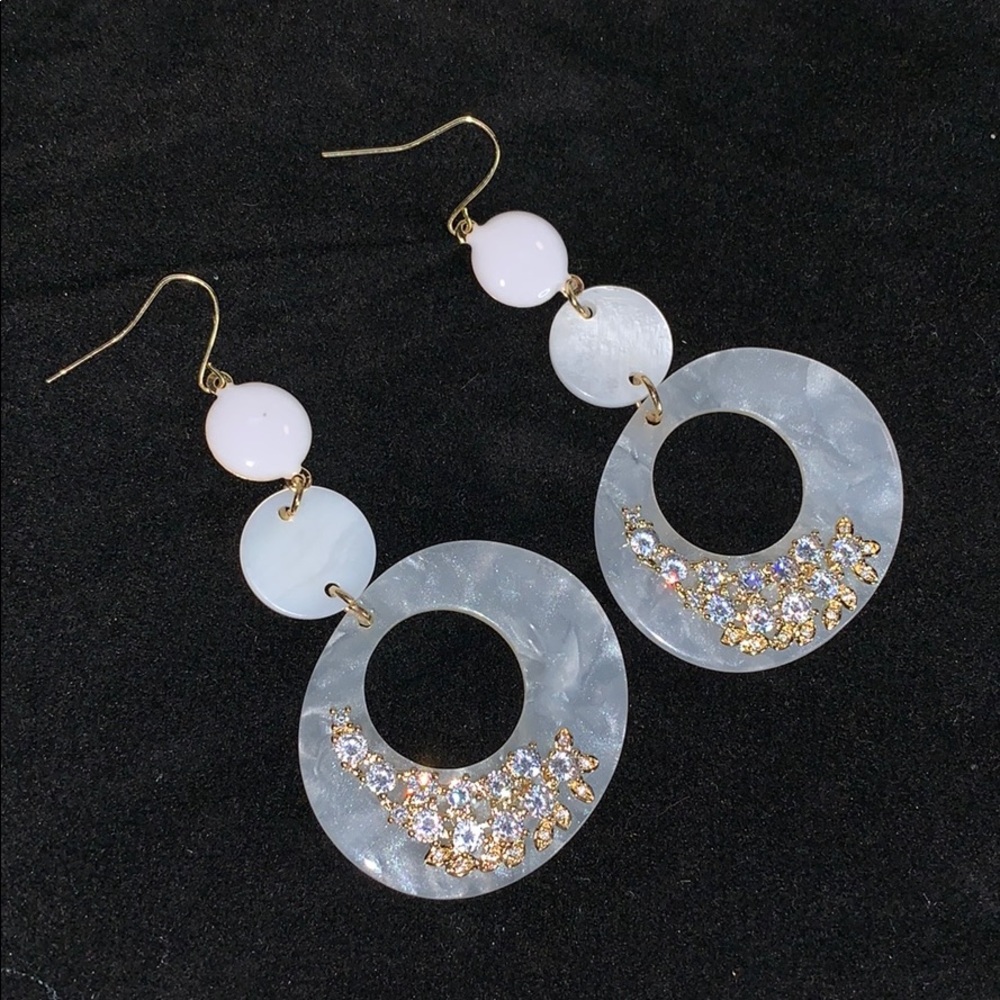 Ellen Tracy Earrings